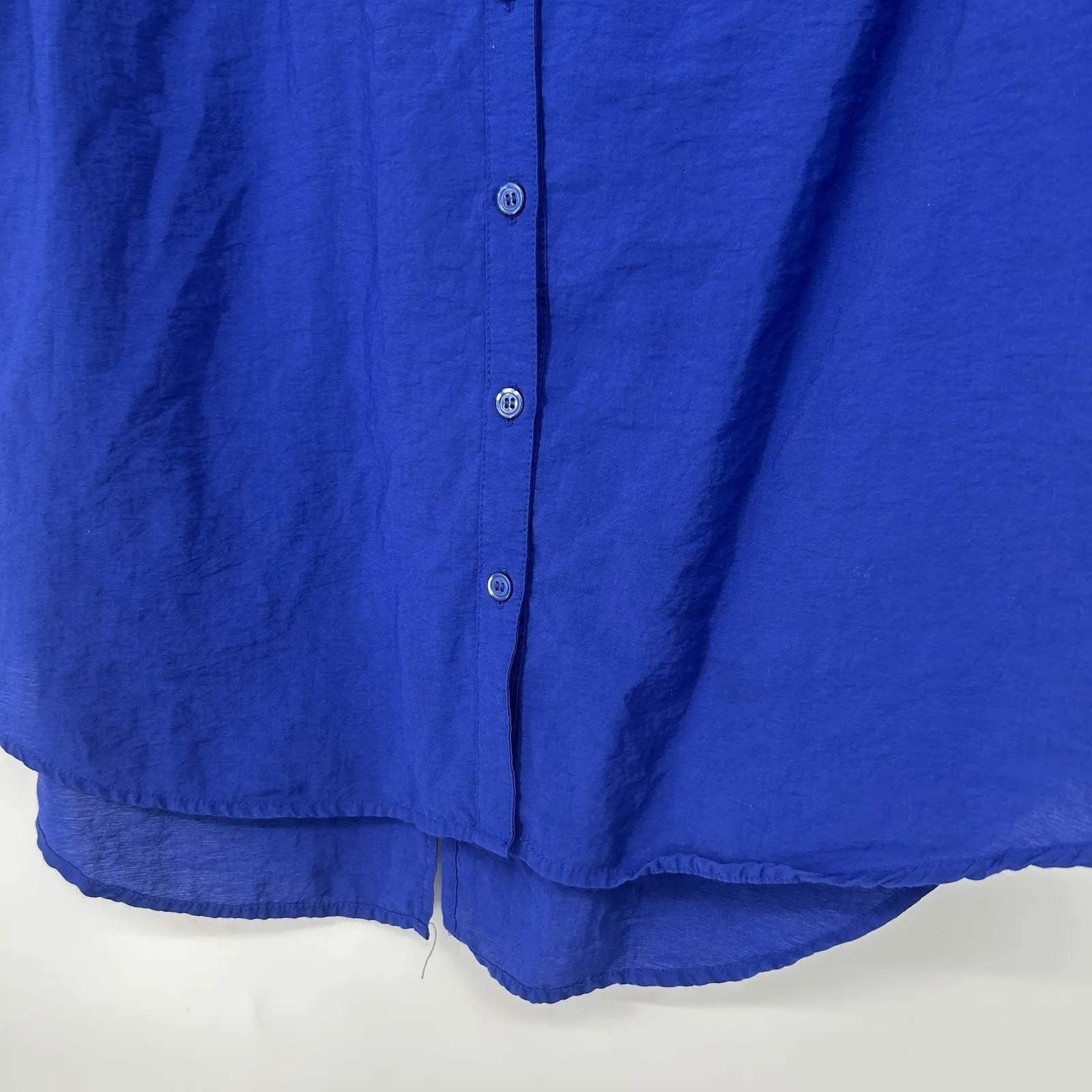 Chicos 2 Size L Blue Button Up Shirt 3/4 Roll Tab Sleeves Casual Office V Neck - Image 4