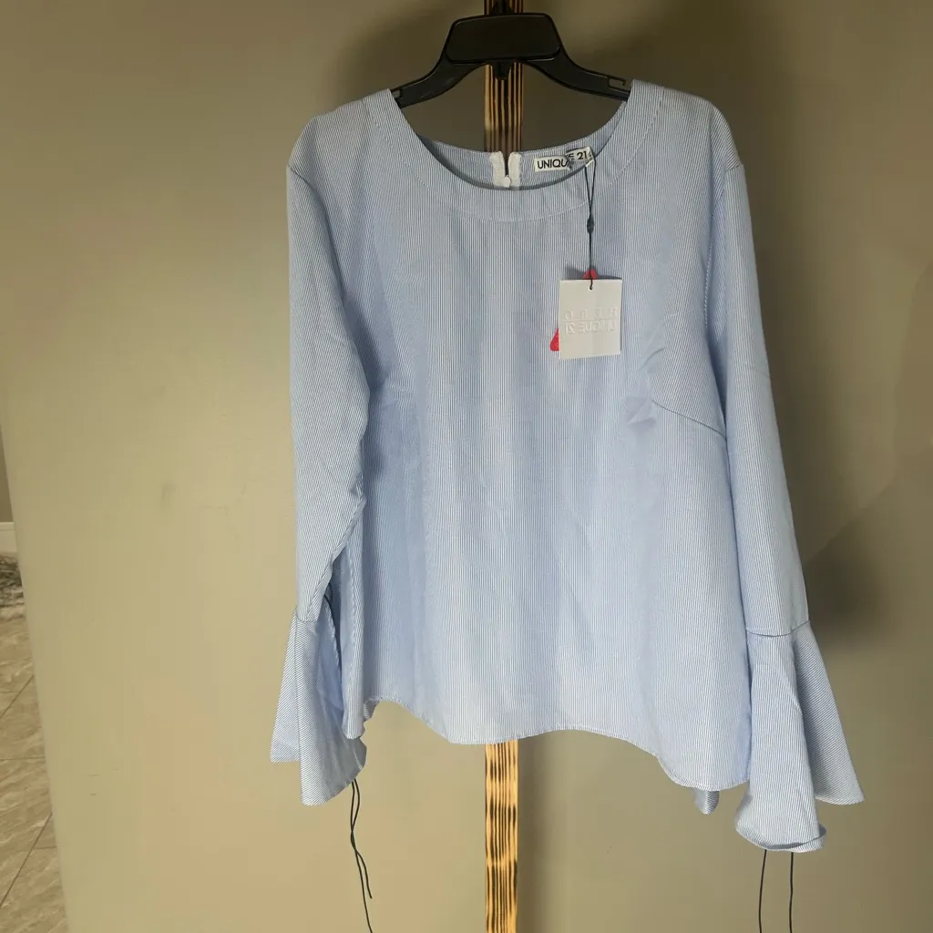Unique 21 Light Blue Long Sleeve Top Size 22 NWT - Image 4