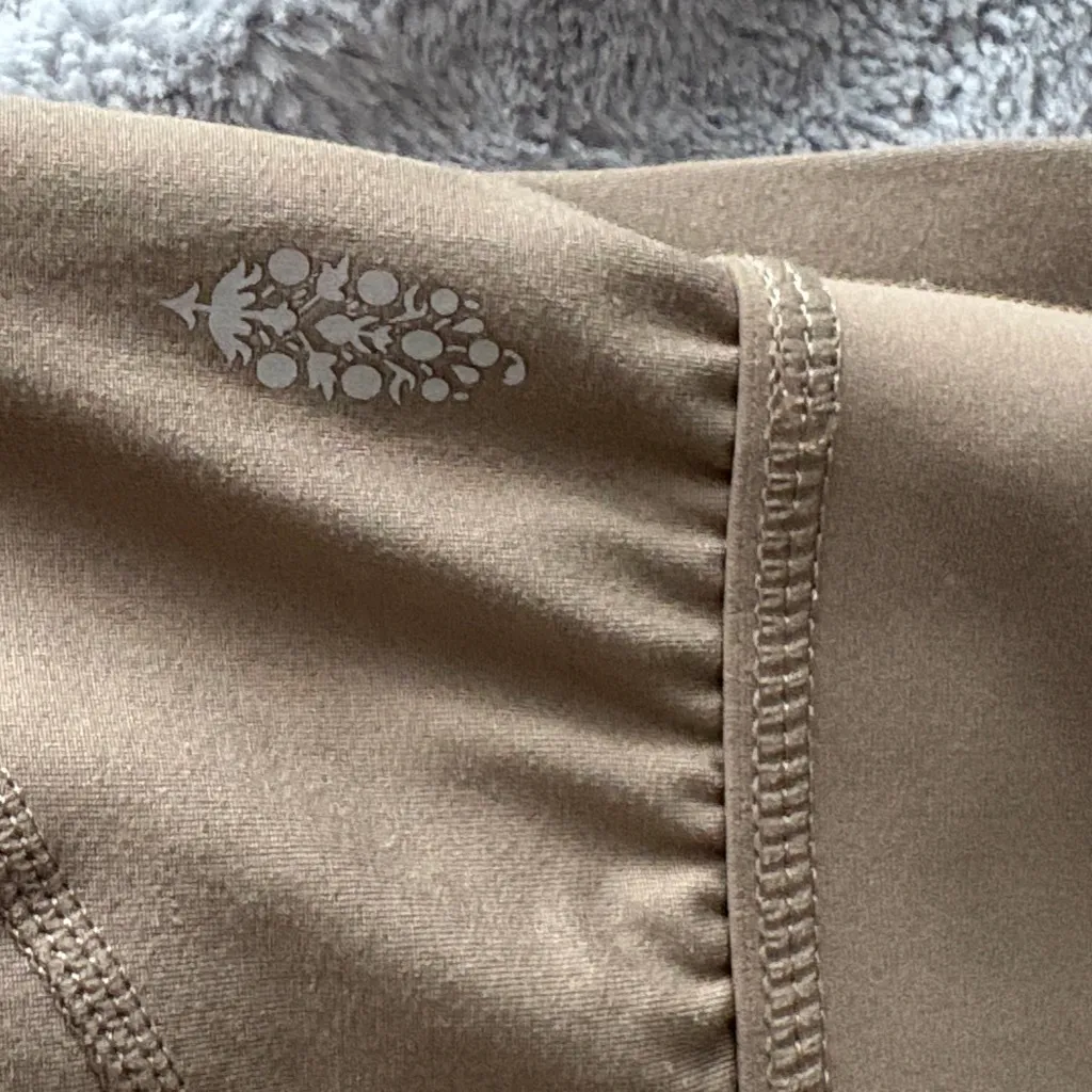 EUC FP Movement High Fives Joggers Size M Tan Size M - Image 6