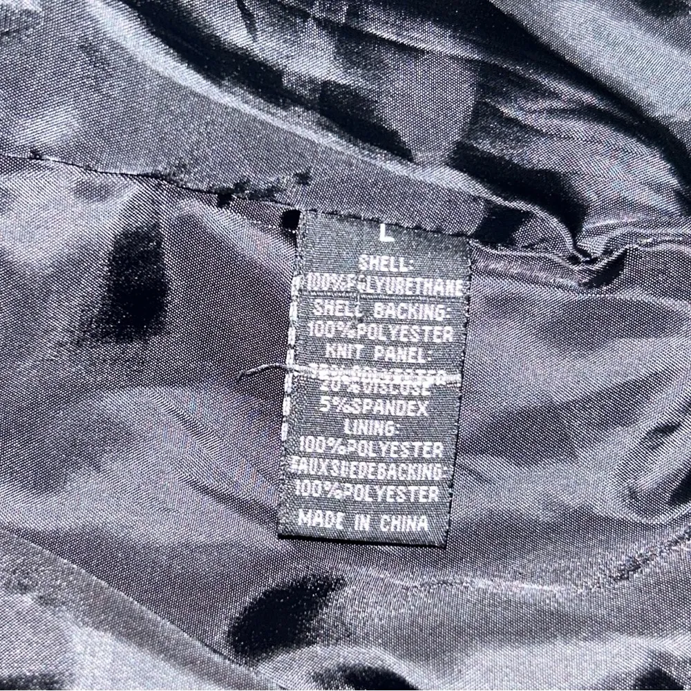 Women’s Faux Leather Baccini black blazer jacket, size large. - Image 5