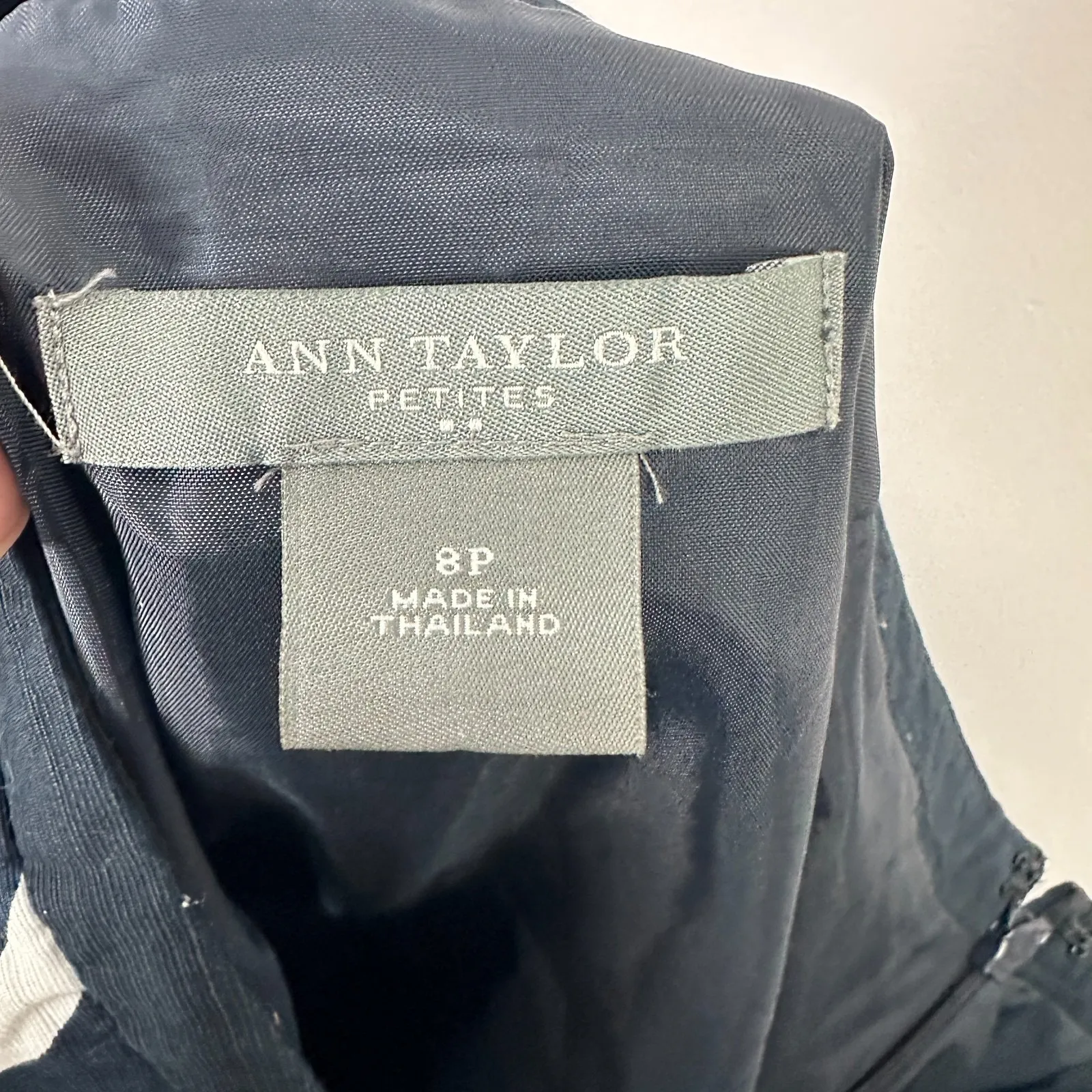 Ann Taylor A Line Skirt 8P Navy Circle Print A Line Preppy Office Chic - Image 2