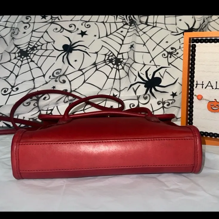 VERY RARE VINTAGE LAURIE FLAP BAG # 9032 RED LEATHER  - Image 9