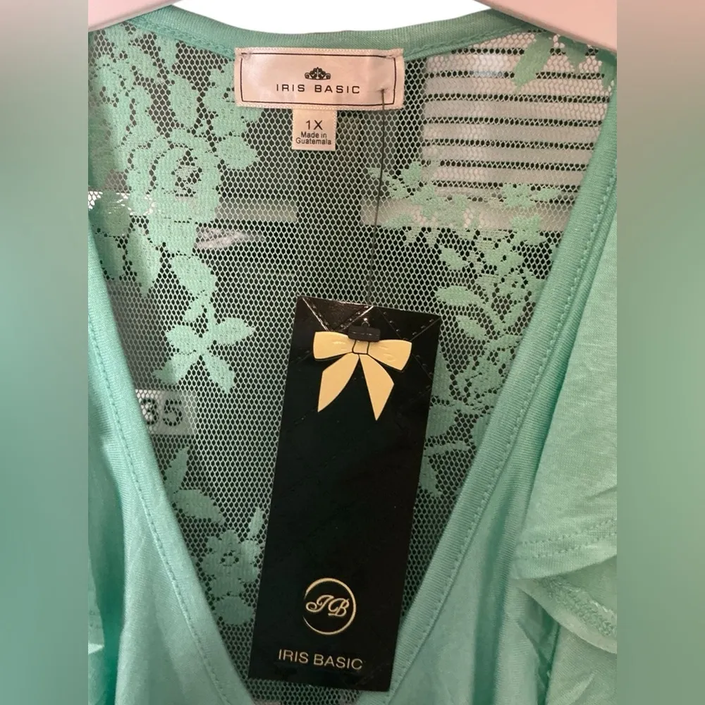 Iris basic  Green Sleeveless Ruffled Blouse - Image 3