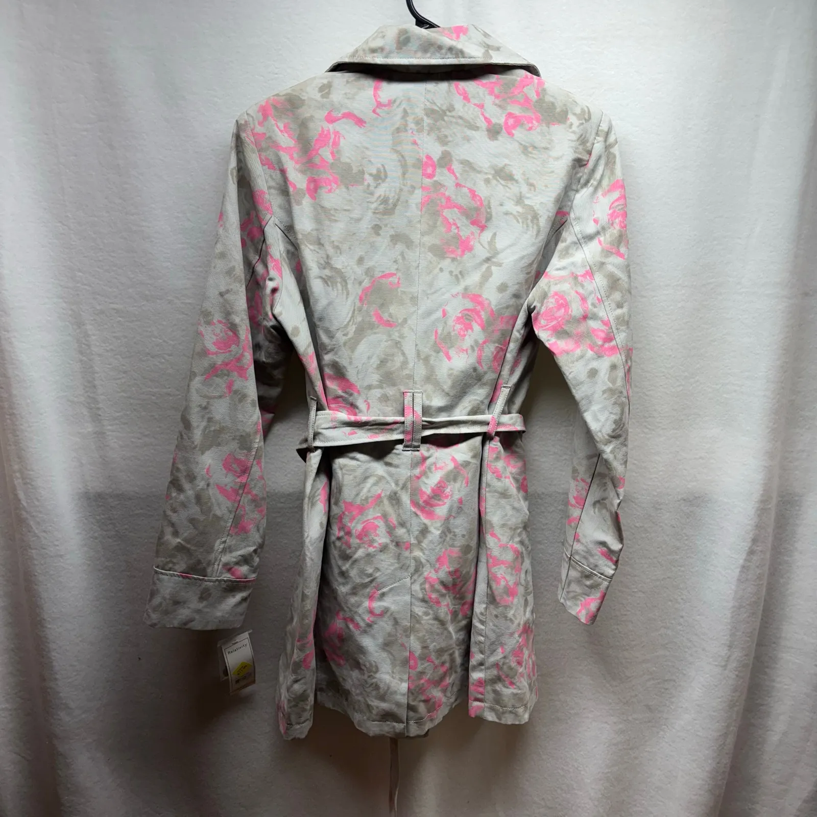 Relativity‎ Gray and Pink Pattern Trench Coat - Small - Image 11