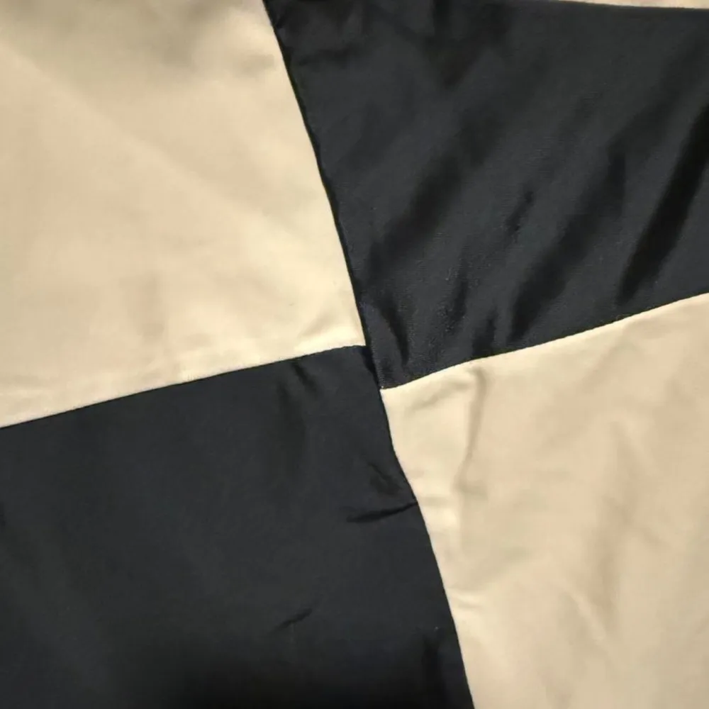 Colorblock Black and Beige high neck sports bra - Image 2