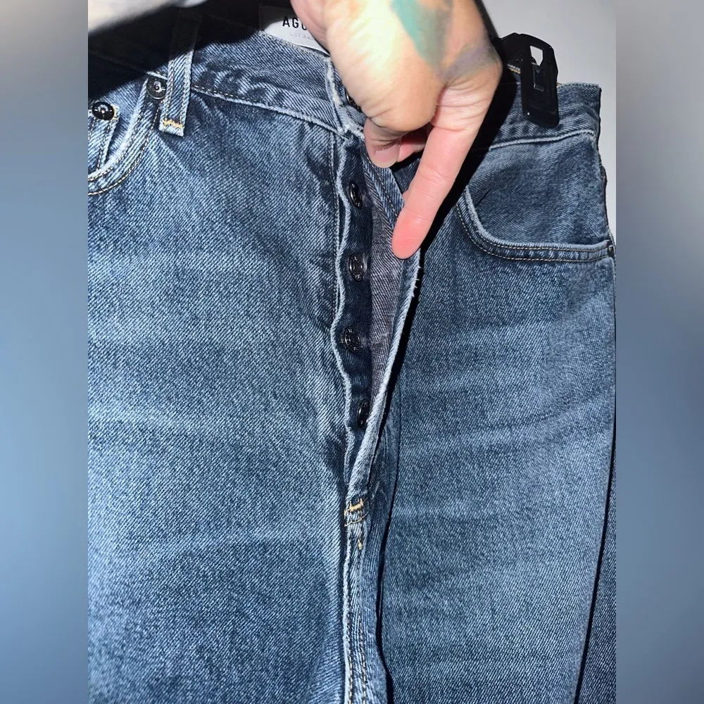 New AGOLDE Riley High Rise Straight Jeans in Frequency - Image 9