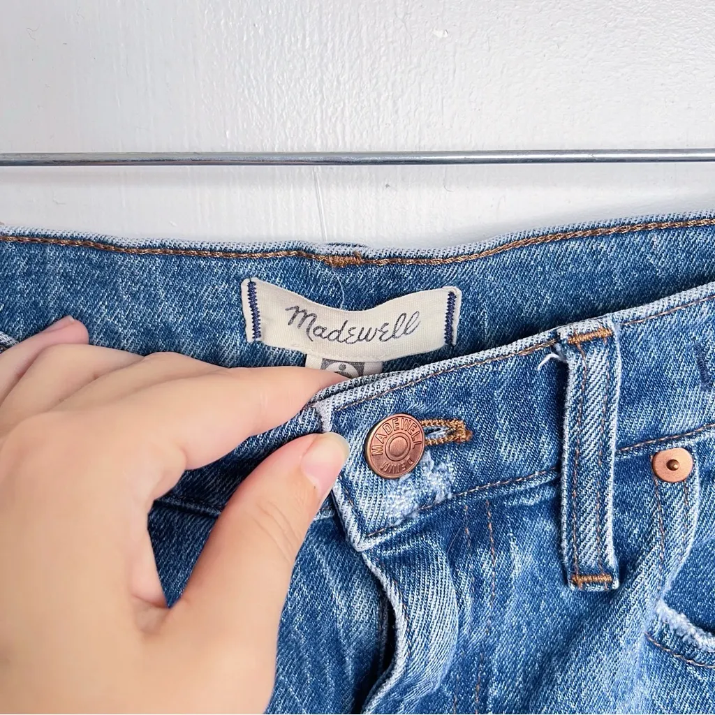Madewell • The High-Rise Slim Boyjean in Melbourne Wash straight distressed crop - Image 5