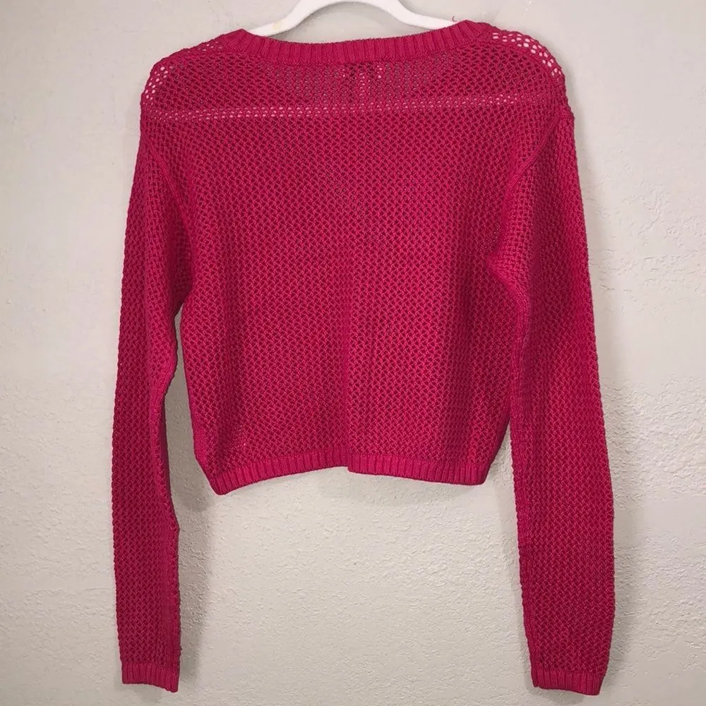 The Drop Size S Women's Asher Long Sleeve Cropped Cotton Crochet Top in Hot Pink - Image 2