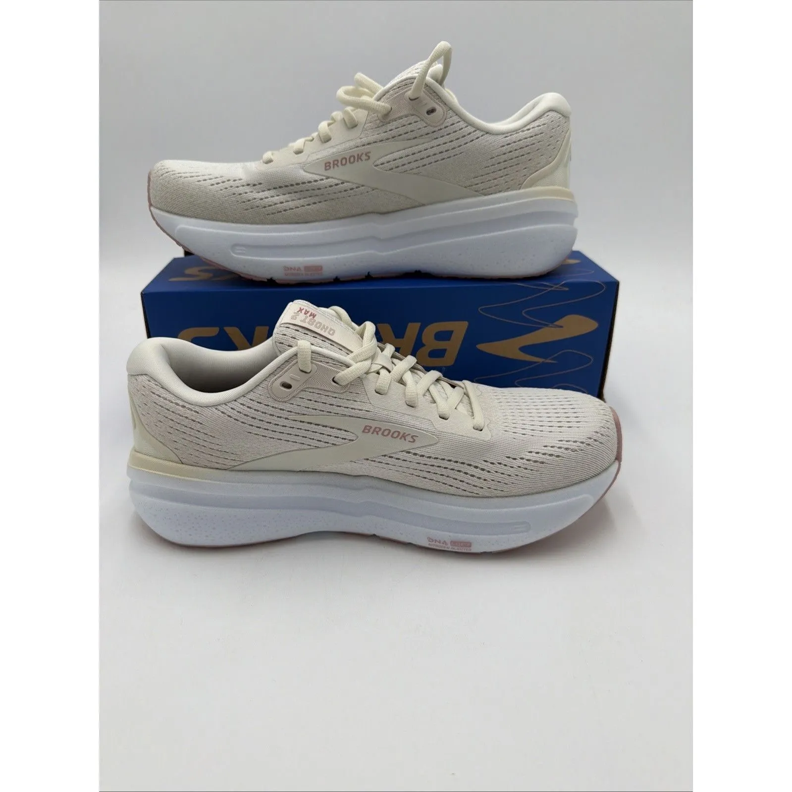 Brooks Women's Ghost Max 2  Grey/ Coconut Milk Running Shoes 9.5NWB- No Lid - Image 2