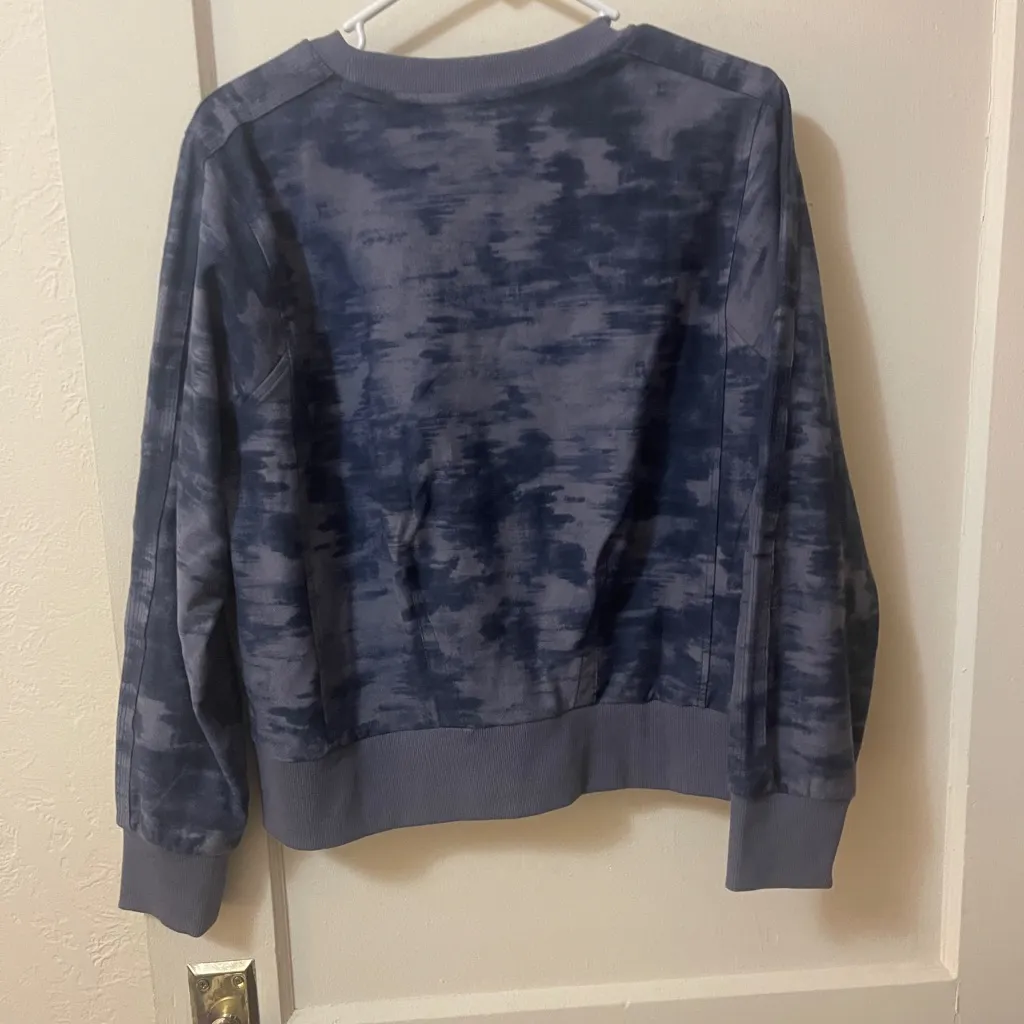 Athleta farallon cropped crewneck size medium navy - Image 7