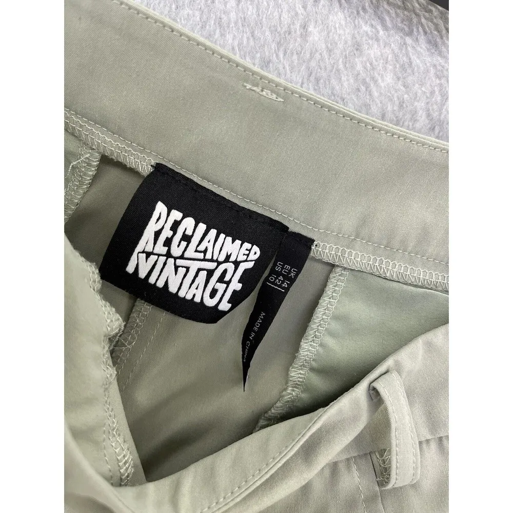 Reclaimed Vintage Women's Pleated Shorts Size 10 Walking Beige Brown High Rise - Image 3