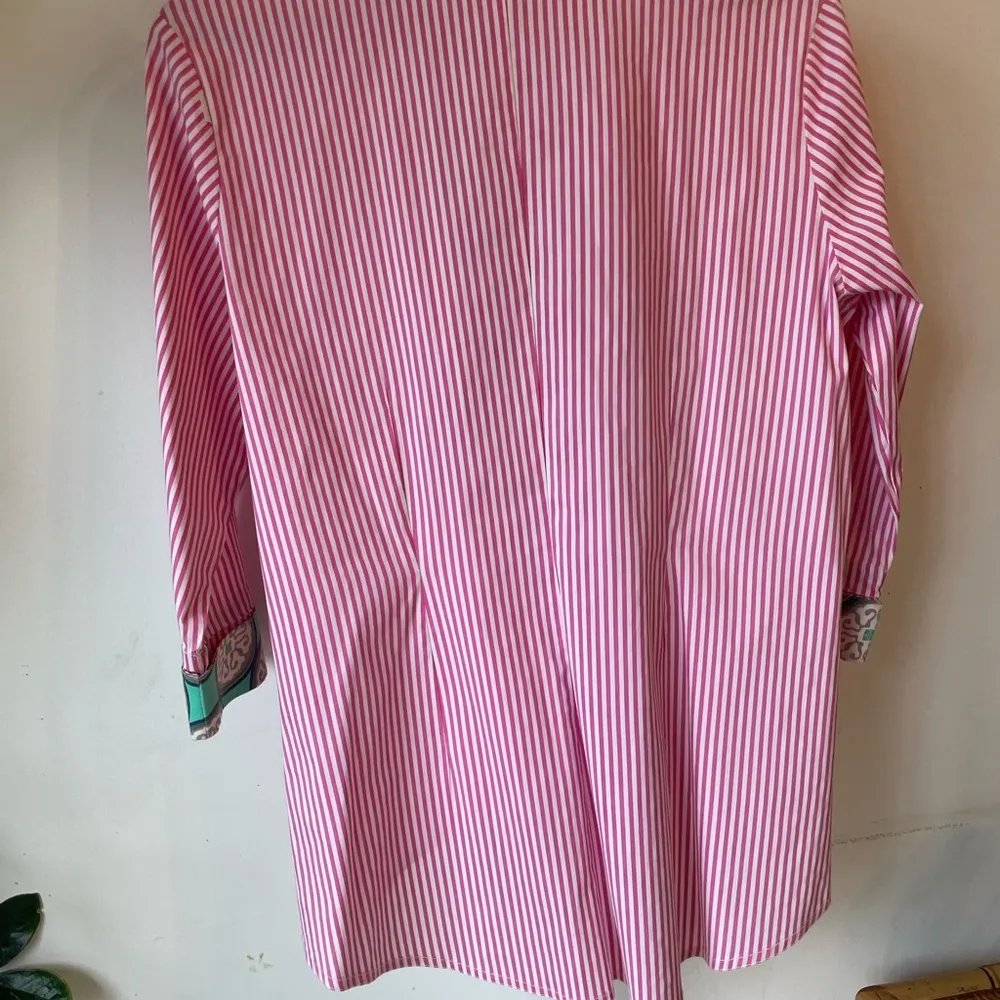 Pink Button Down Shirt with Cuffed Sleeves and Tie Front Size M - Image 7