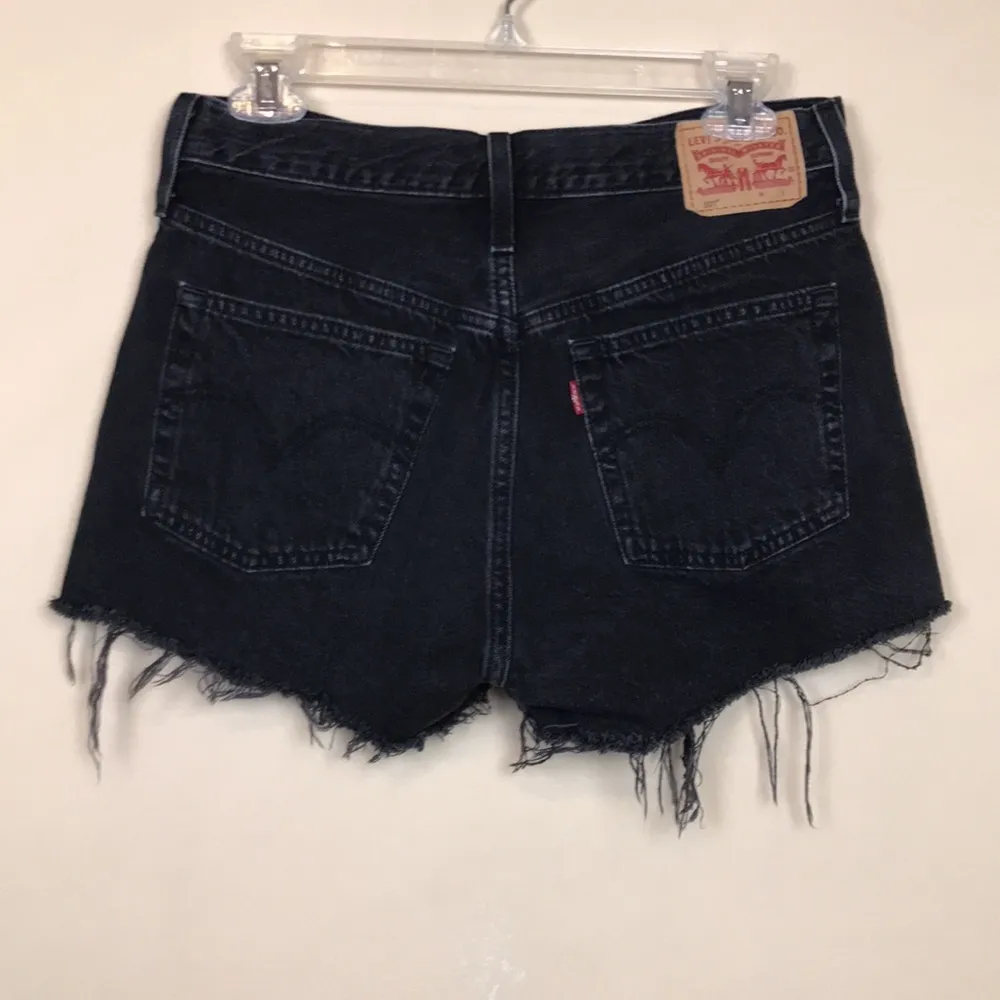 Levi’s Women’s 501 Black Distressed Thrashed Button-Fly Denim Jean Shorts - Image 6