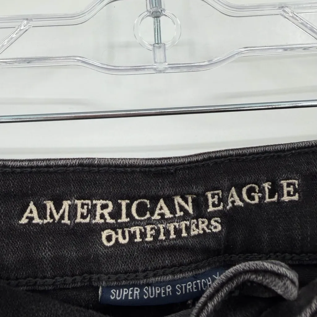 American Eagle  high rise shortie black floral laced 4 - Image 3