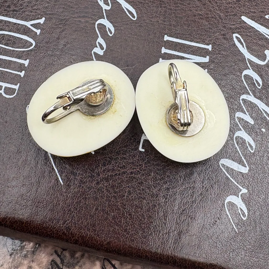 Vintage Resin Starfish Necklace & Clip - Image 6