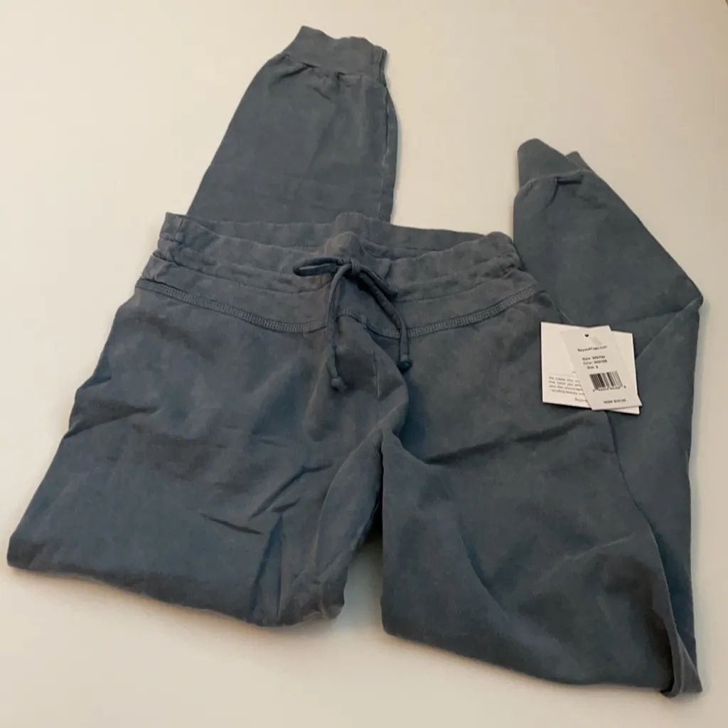 Beyond Yoga Hey Chambray joggers - Image 2