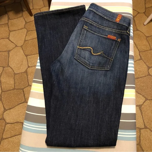 7 For All Mankind Bootcut Dark Wash Stretchy excellent condition Jeans 29 - Image 2
