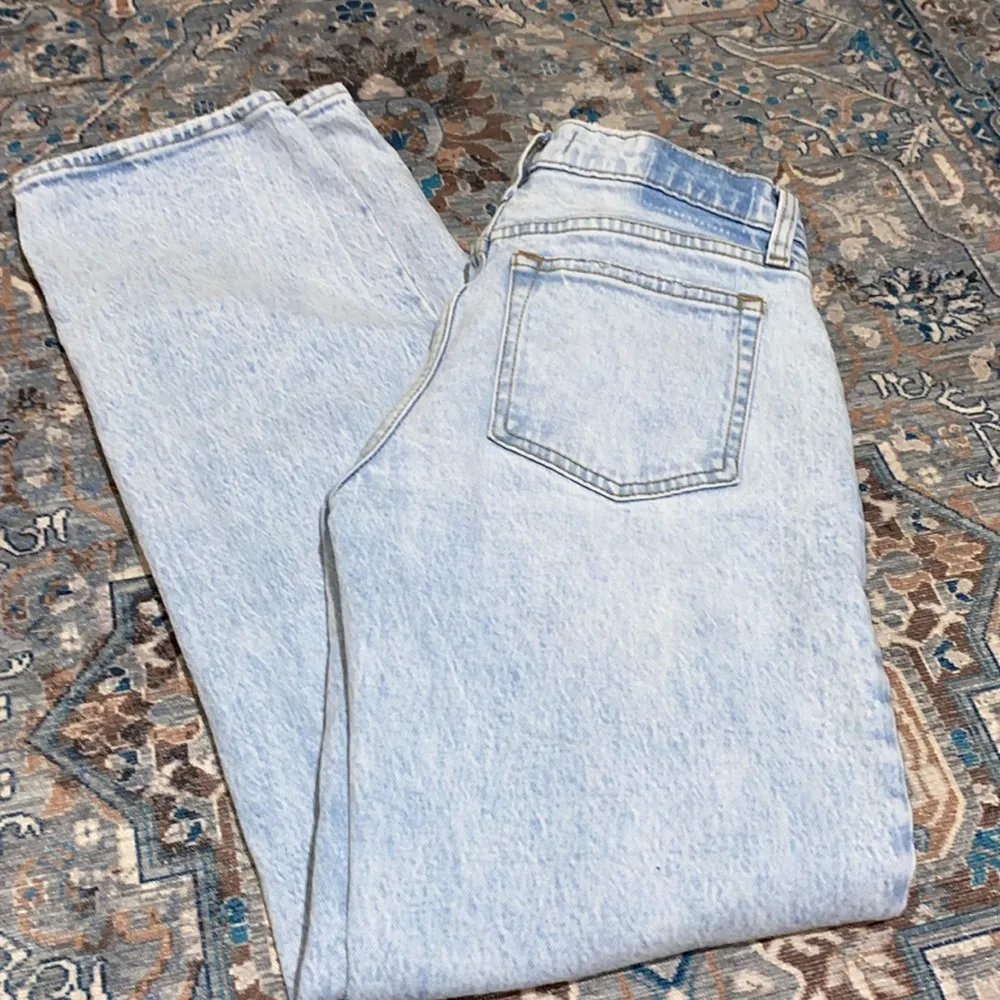 Abercrombie & Fitch abercrombie light wash low rise jeans - Image 3