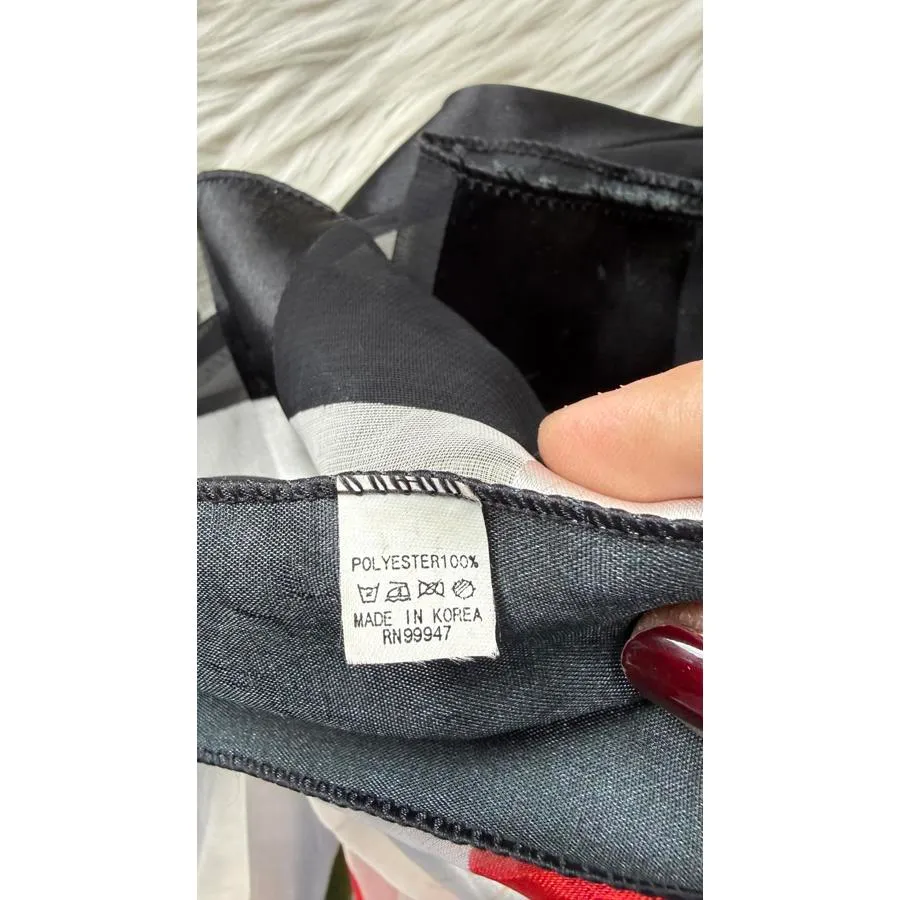 Floral Print Women's Scarf with Black Border White - Image 5