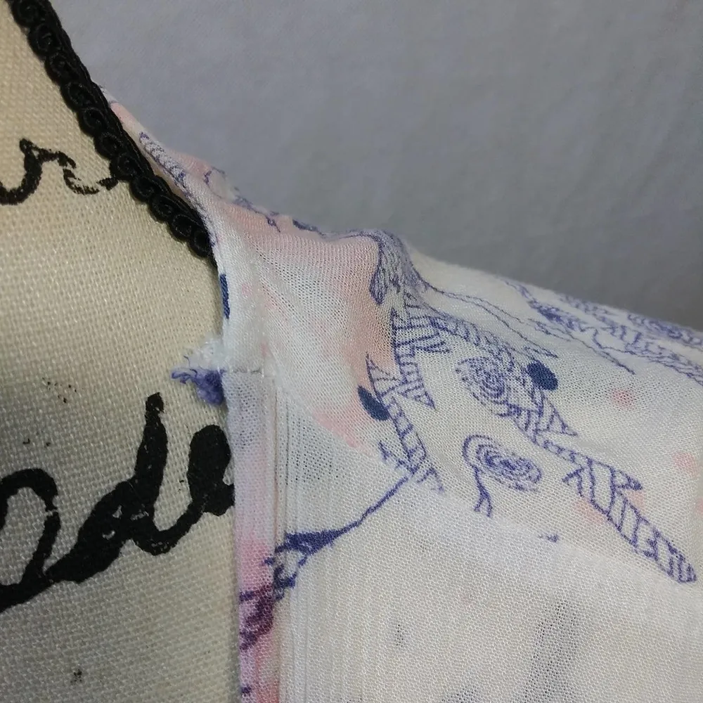 Aeropostale Light weight Floral Burst Cover Up Cardigan Size OS - Image 7