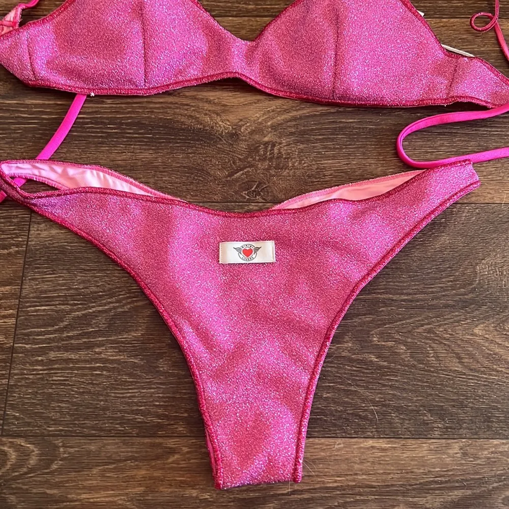Bikini Lovers Camilla Suit in Rosa - Image 2