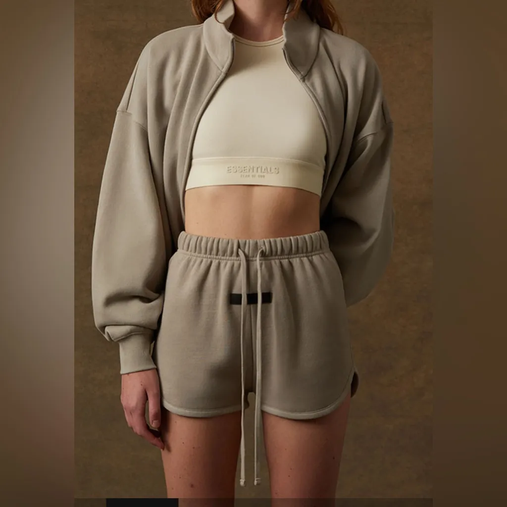 Fear of God Essentials NEW Sweat shorts Smoke Size XXL womens - Image 2
