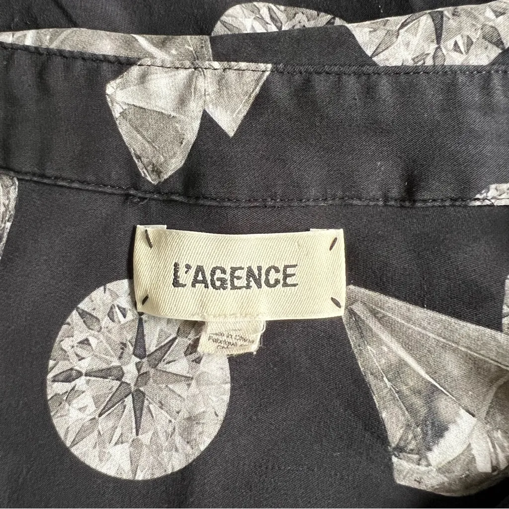 L'AGENCE DIAMOND NINA BLACK SILK BUTTON-FRONT BLOUSE IN BLACK MULTI DIAMOND L - Image 6