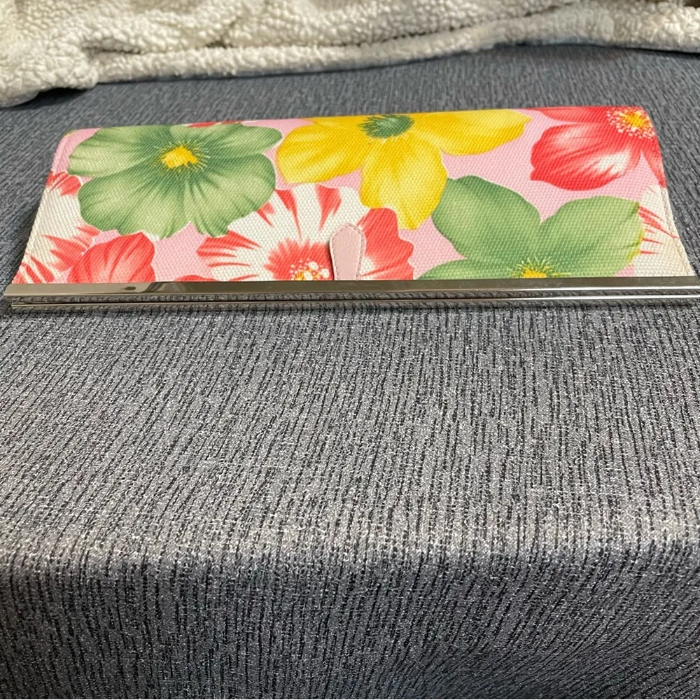 Chinese Laundry  Hand Held Clutch - Image 4