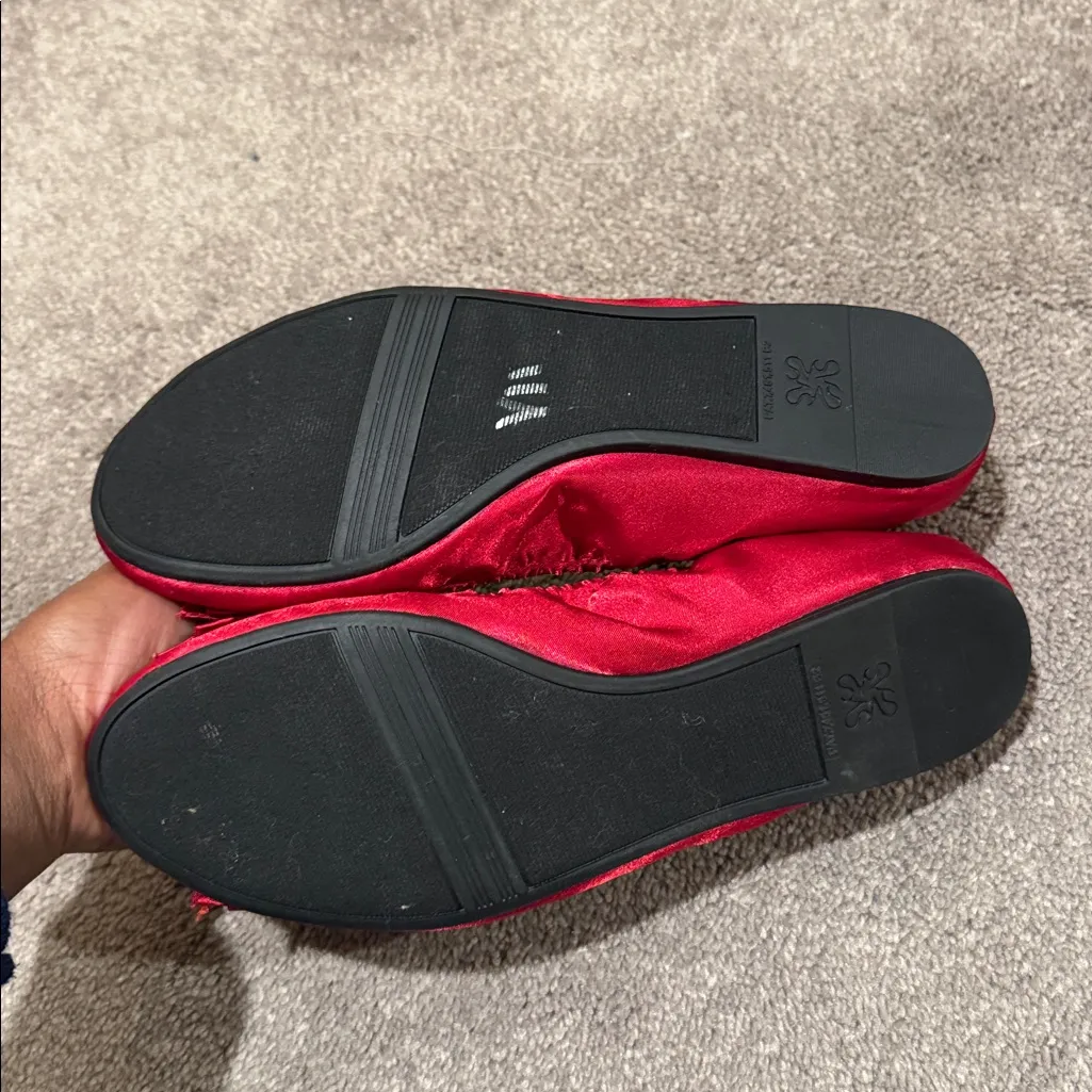 Simply Vera Vera Wang Red Satin Flats SIZE 8.5 - Image 3