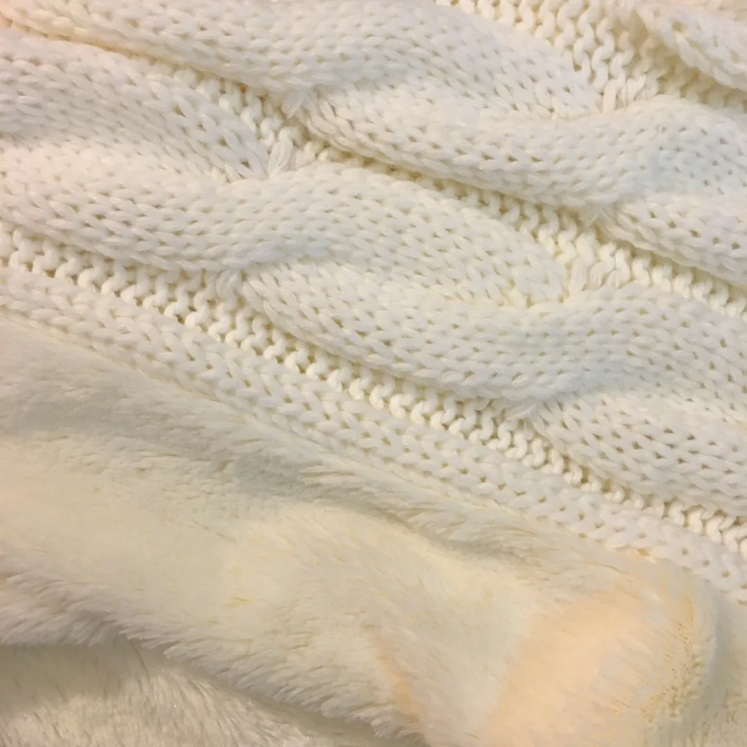 Thick White Infinity Scarf Knit And Fur - Image 2