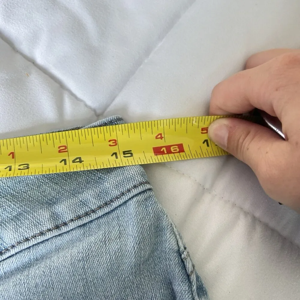 Riders By Lee Womens 8M Curvy Fit Bermuda Stretch Light Denim Summer Shorts Blue Size 8 - Image 6