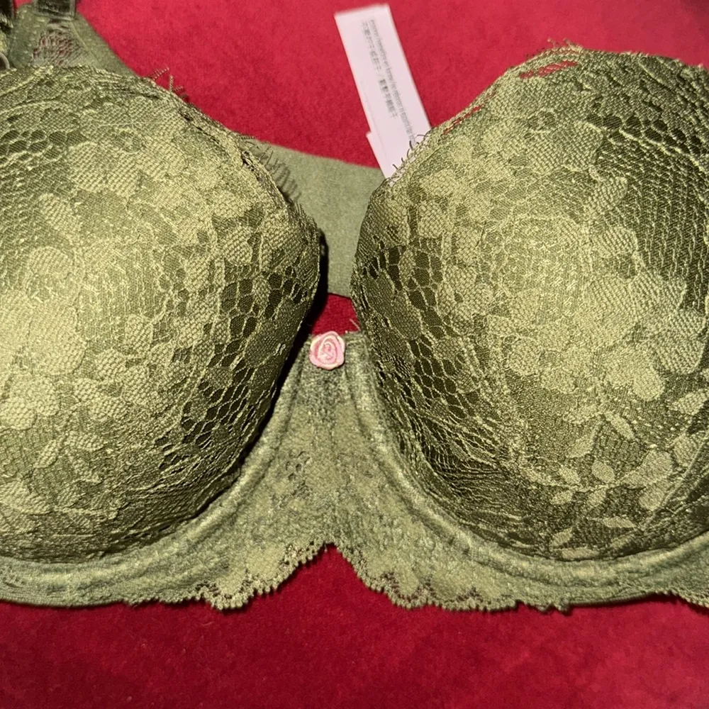 New DREAM ANGELS
Lace Lightly Lined Classic‎ Coverage Demi Bra - Image 5