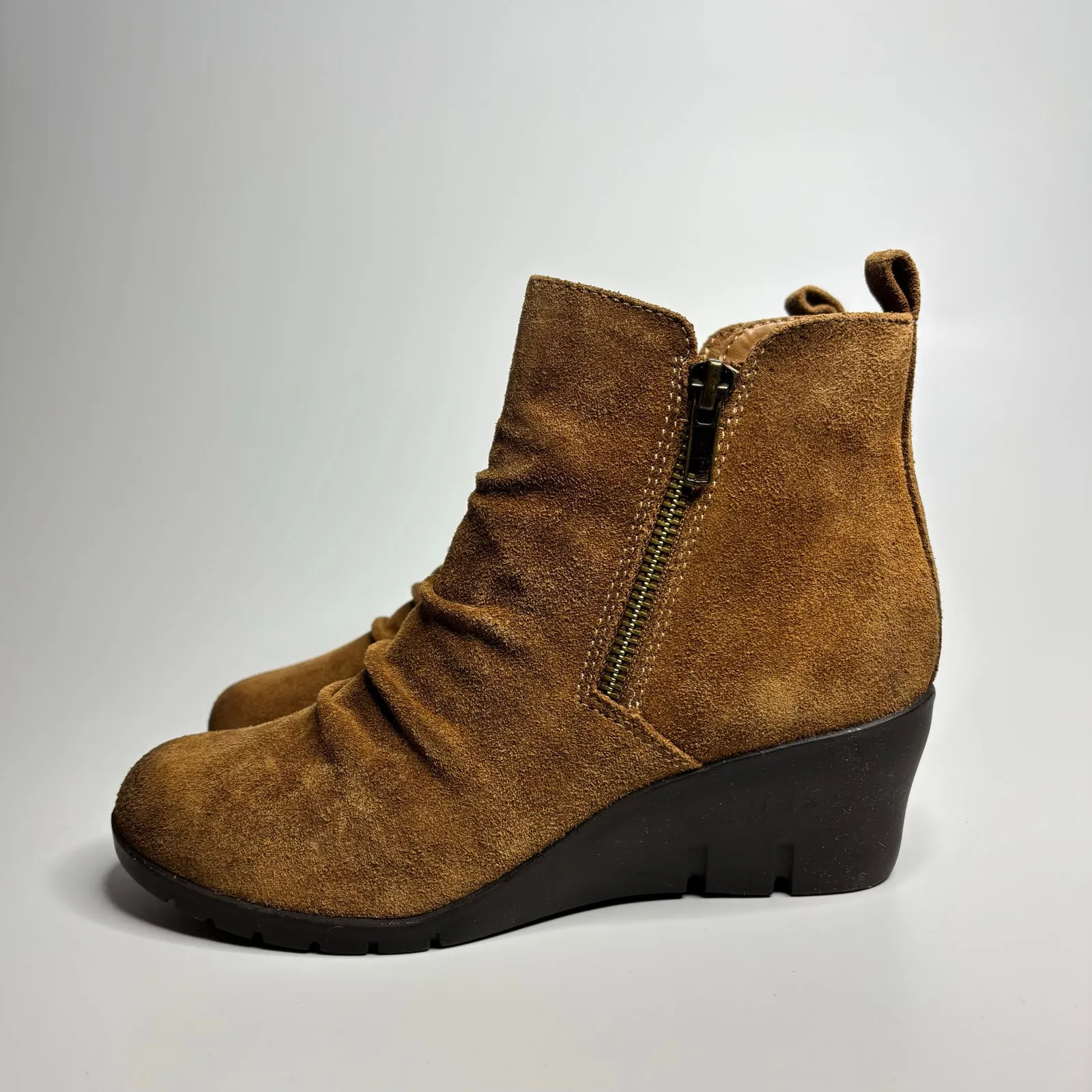 Comfortiva Ana Weatherproof Wedge Heeled Boots in Brandy Suede (Wide) Brown Size 6.5 - Image 4