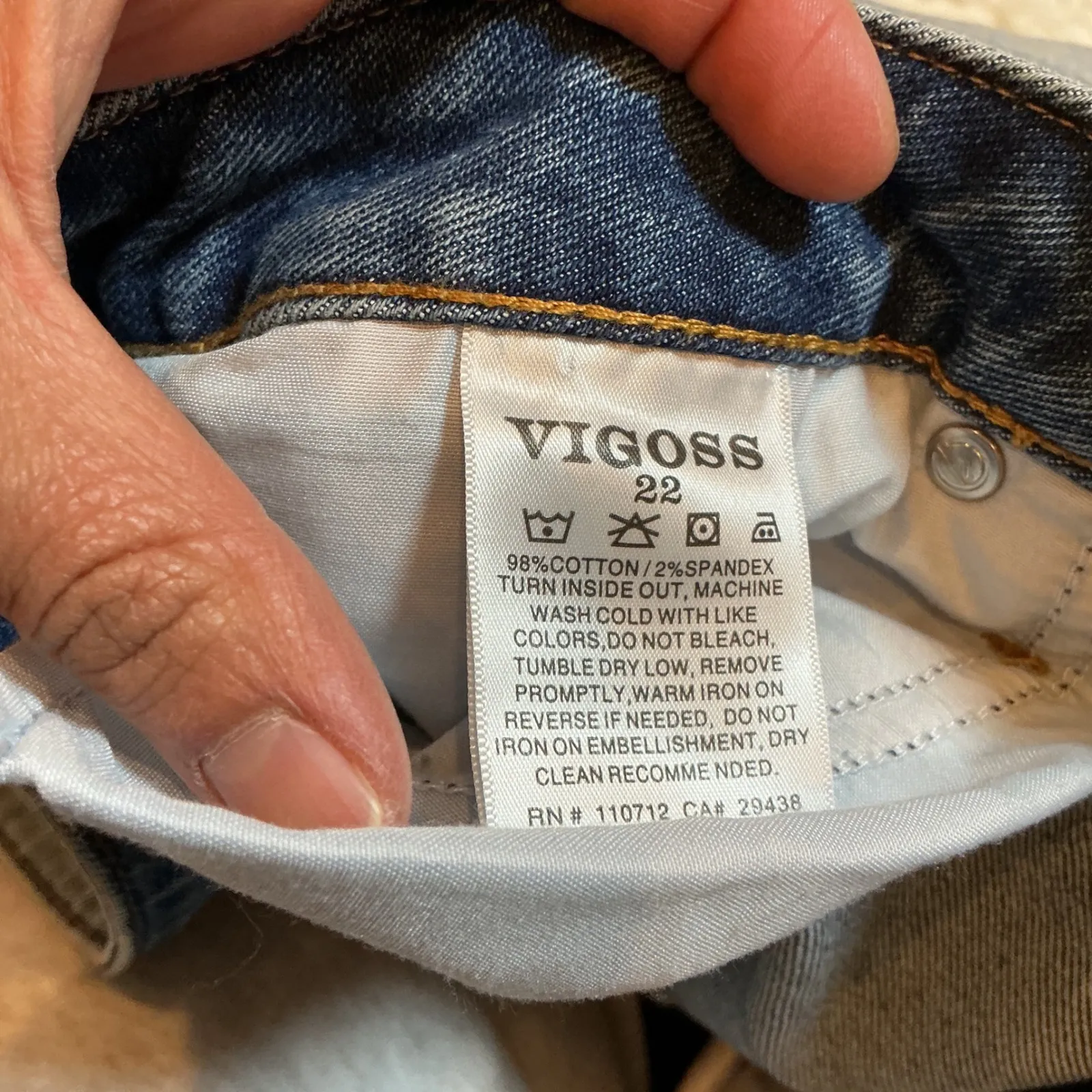 VIGOSS Women's Ace Denim Cutoff Shorts Distressed Frayed Hem Blue Size 22 - Image 6