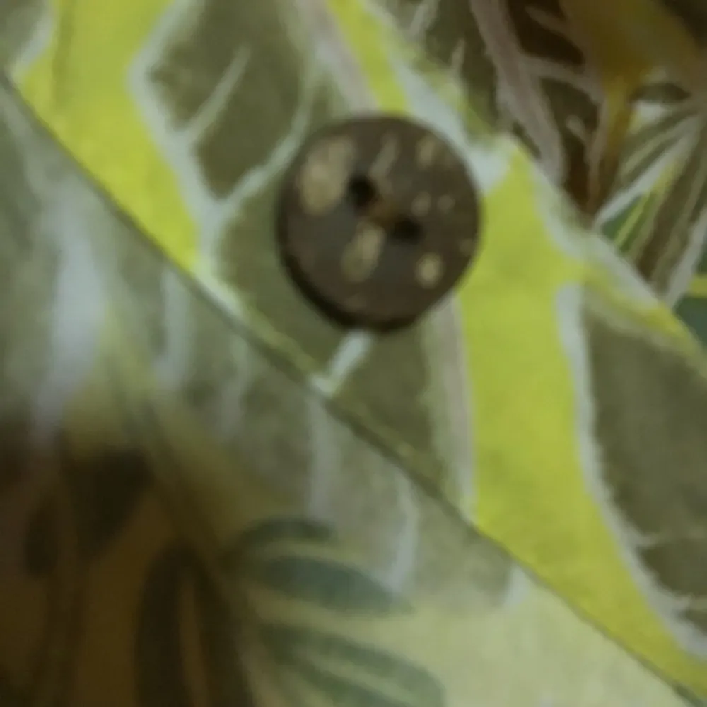 Vintage 90s oversized pineapples shirt Yellow Size XL - Image 4