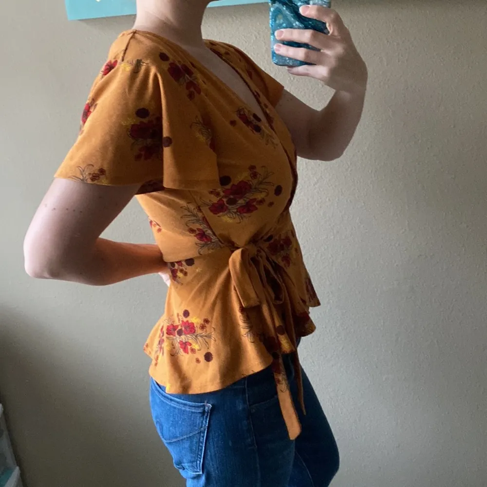 Lily white cute wrap flutter short sleeve tee - Image 3