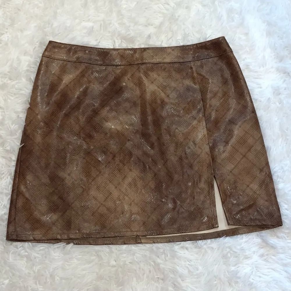 Altar’d State Winnie Plaid Faux Leather Minnie Skirt‎ Brown Large - Image 2