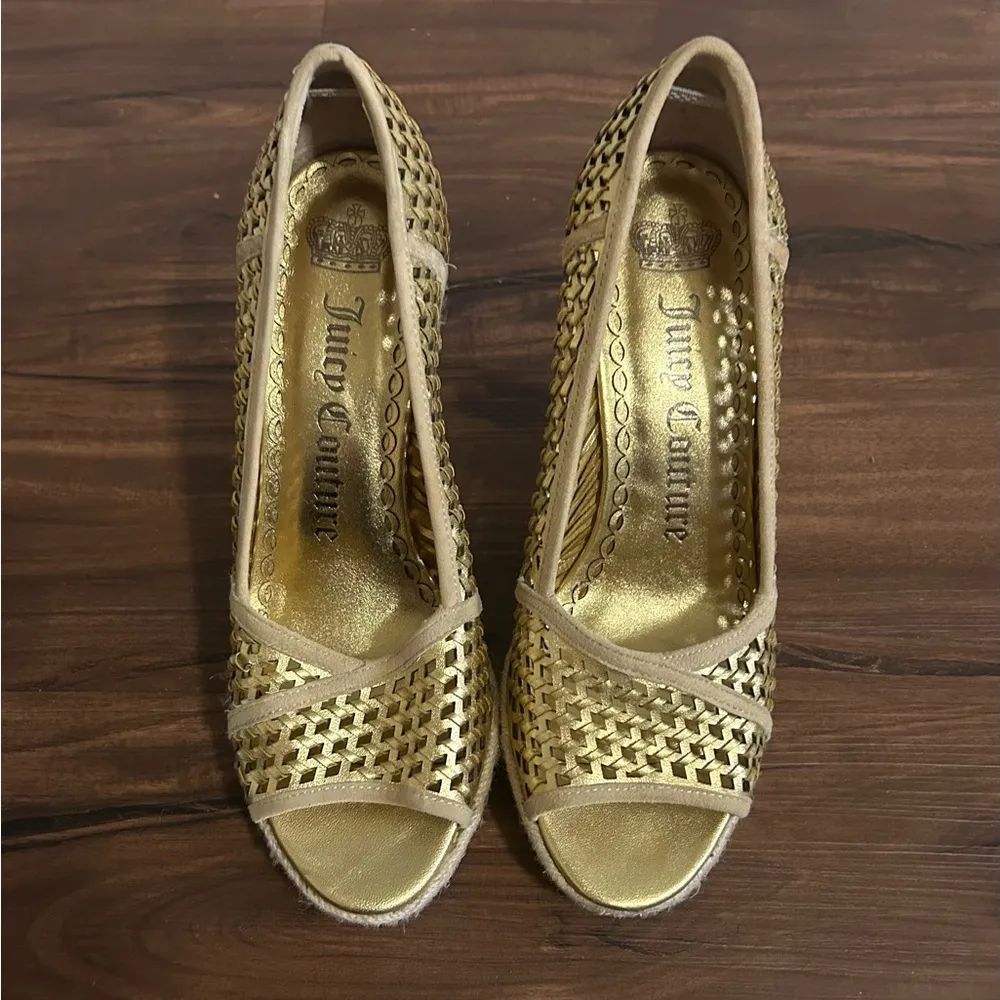 Juicy Couture Kinder Gold Woven Leather Wedge Espadrille Sandals | Size: 9M - Image 7