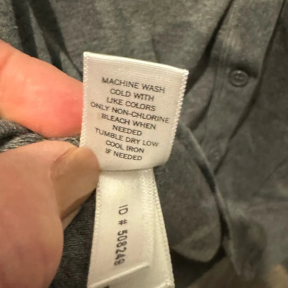 Express Gray Lightweight V-Neck Button Front Cardigan Size L - Image 8