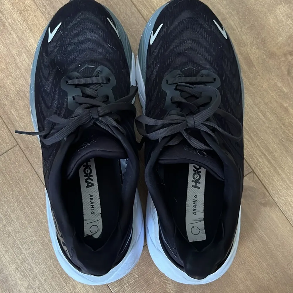 Hoka Arahi 6 Black Gray Running Shoes Sneakers Womens Size 8 - Image 8