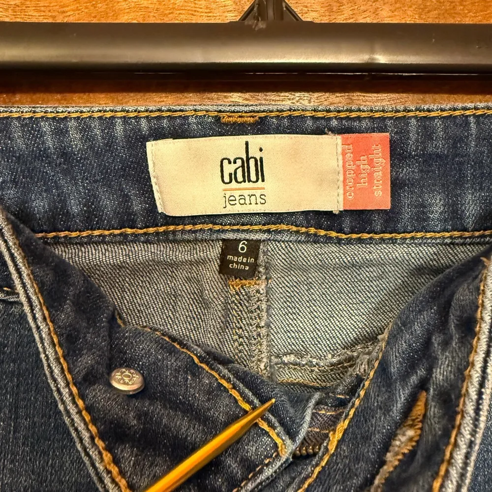 CAbi Women’s Cropped High Waisted Straight Leg Distressed Denim Jeans Size 6 - Image 2