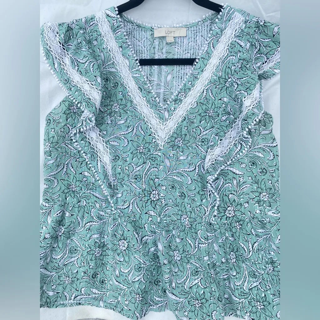 LOFT Green Flutter Sleeve Ruffled Blouse Size S - Image 11