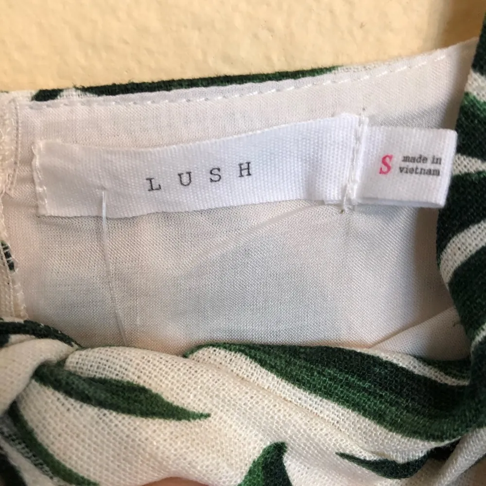 NEW LUSH Linen Blend Leaf Print Romper S - Image 6