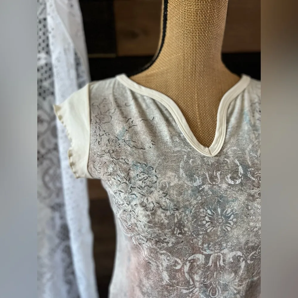 Y2K Fader Stretchy Nylon Cream Floral Lettuce Hem Short Sleeve T - Image 6