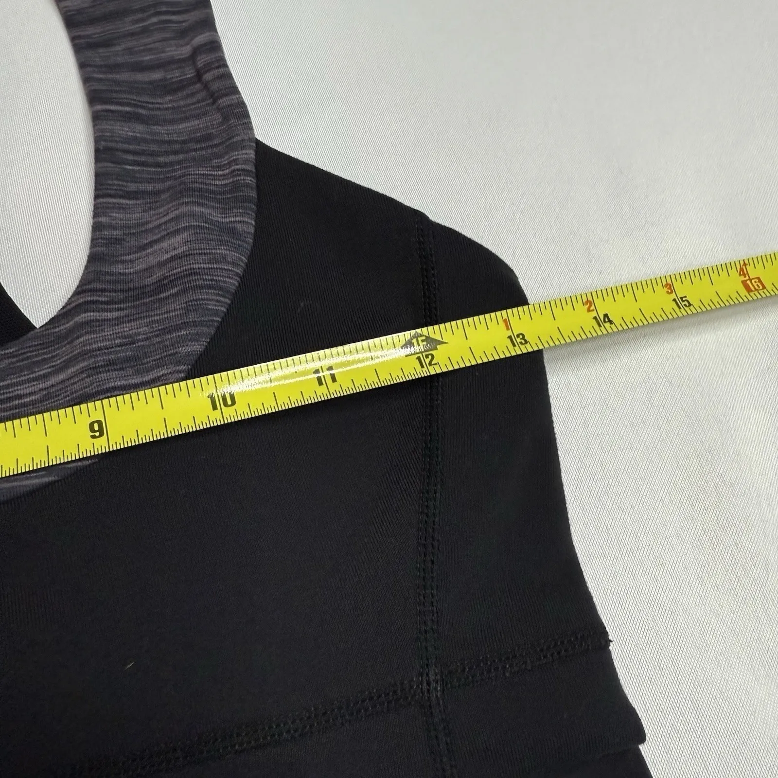 Lululemon Womens Black Space Dye Grey  Scoop‎ Neck Racerback Built In Bra Size 4 - Image 6
