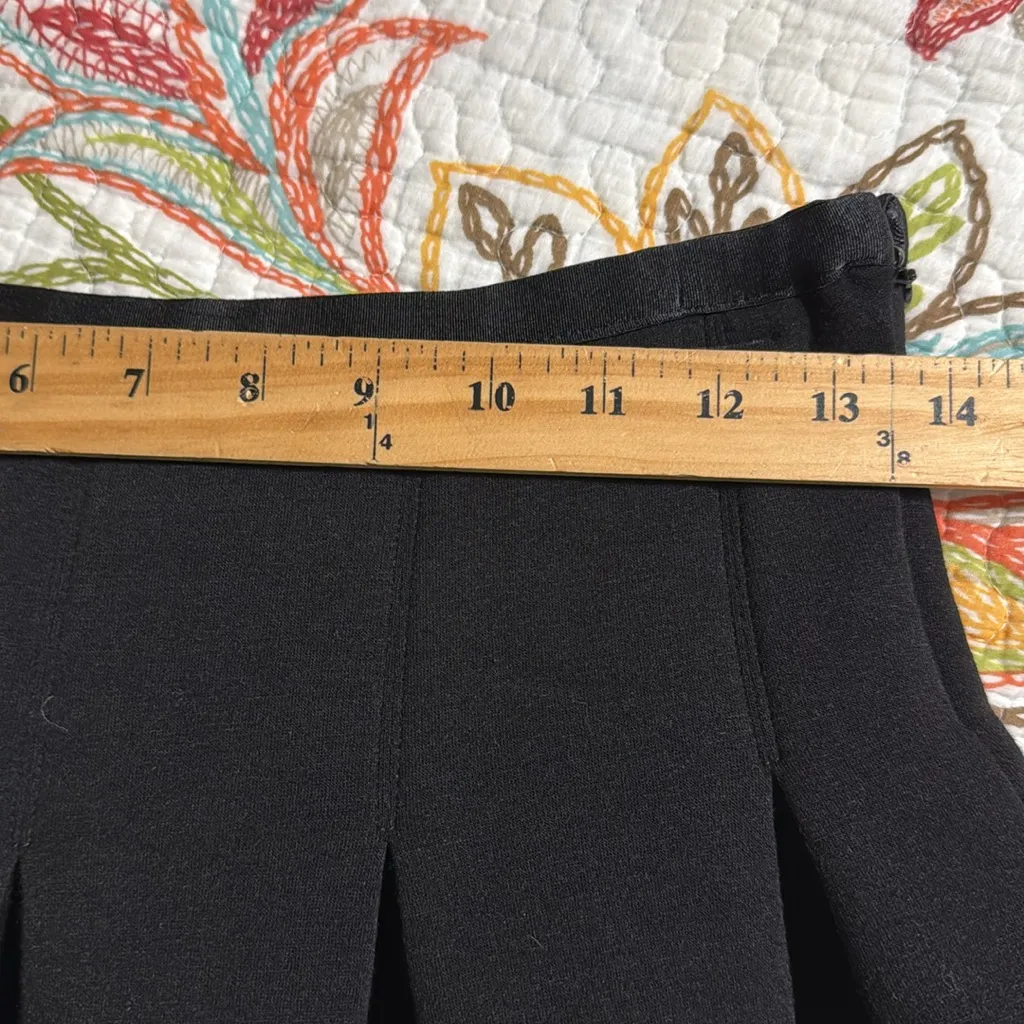 Divine Doll size XS black mini skirt with side zipper closure stretches pleated - Image 3