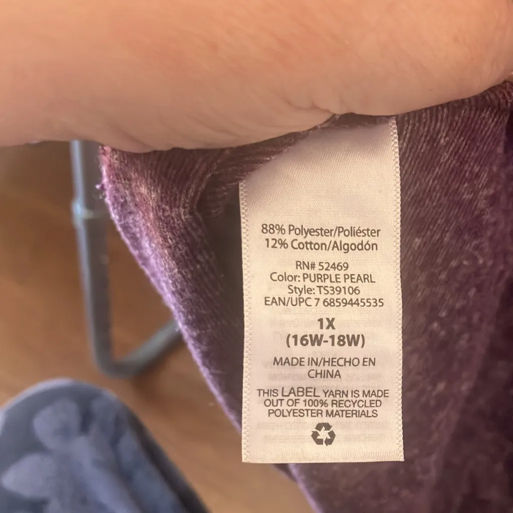 FINAL MARKDOWN Terra & Sky Maroon Floral Short Sleeve Top 1X - Image 4