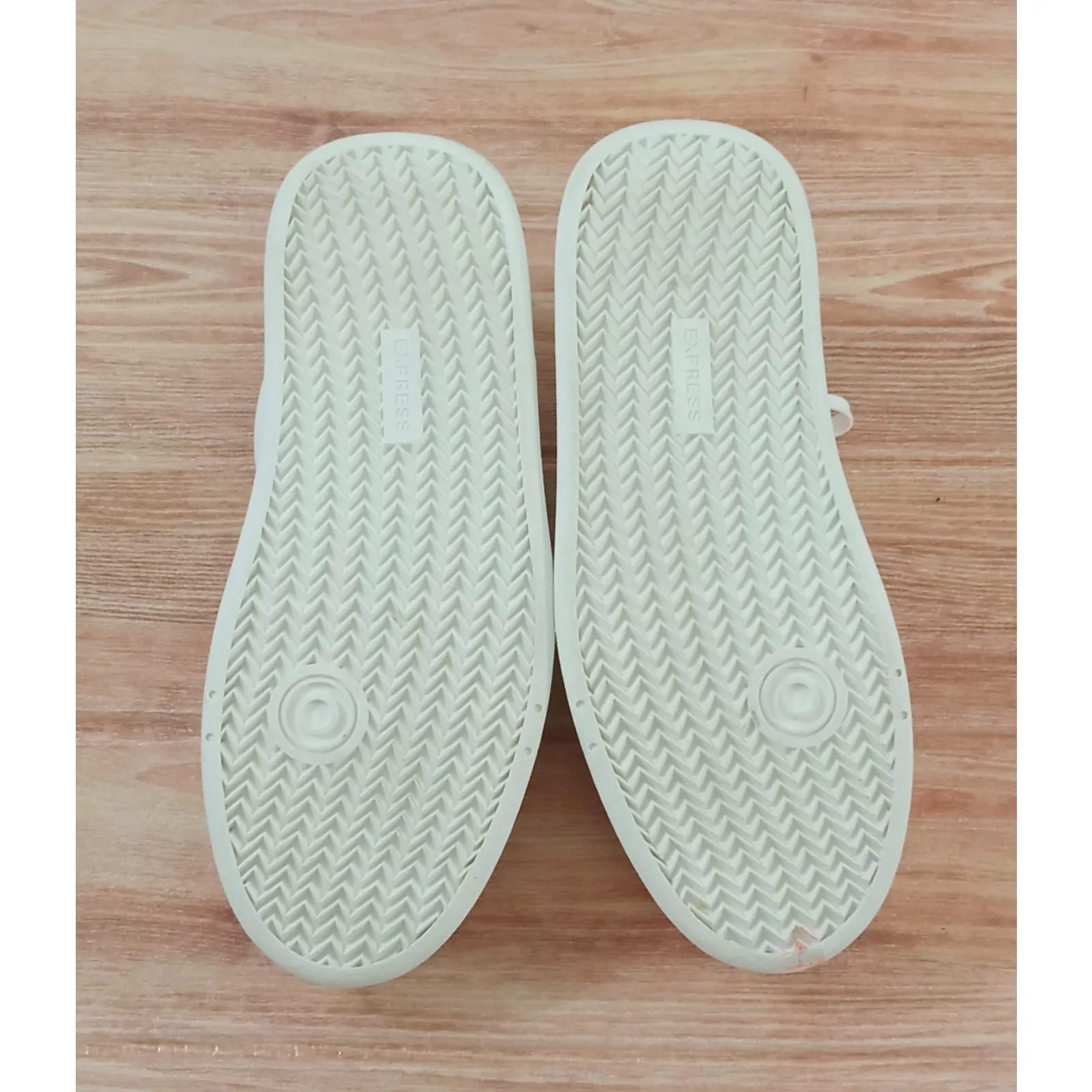 Express Women’s Sneakers Platform White Low Top Size 10 - Image 5