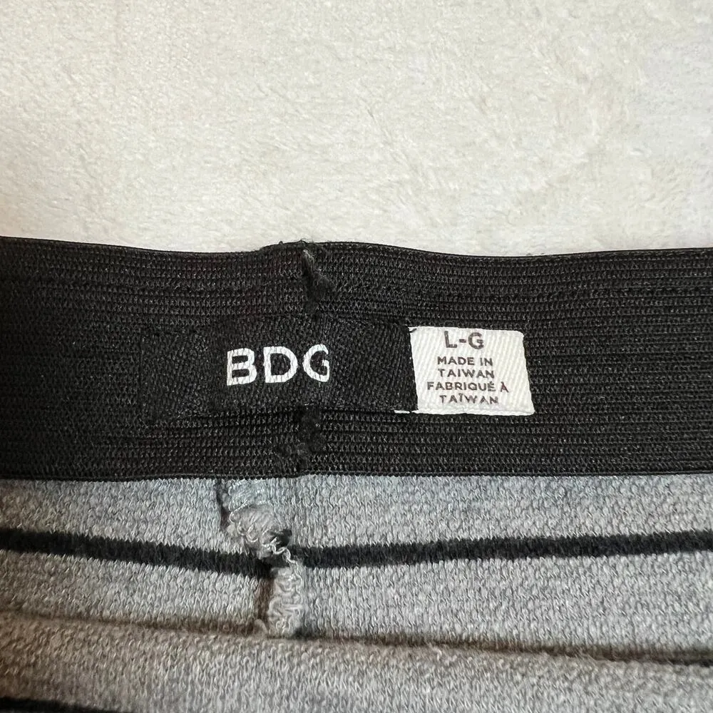 BDG Stripe Pull On Fitted Pencil Skirt Size Large Back Vent Office Corpcore - Image 3