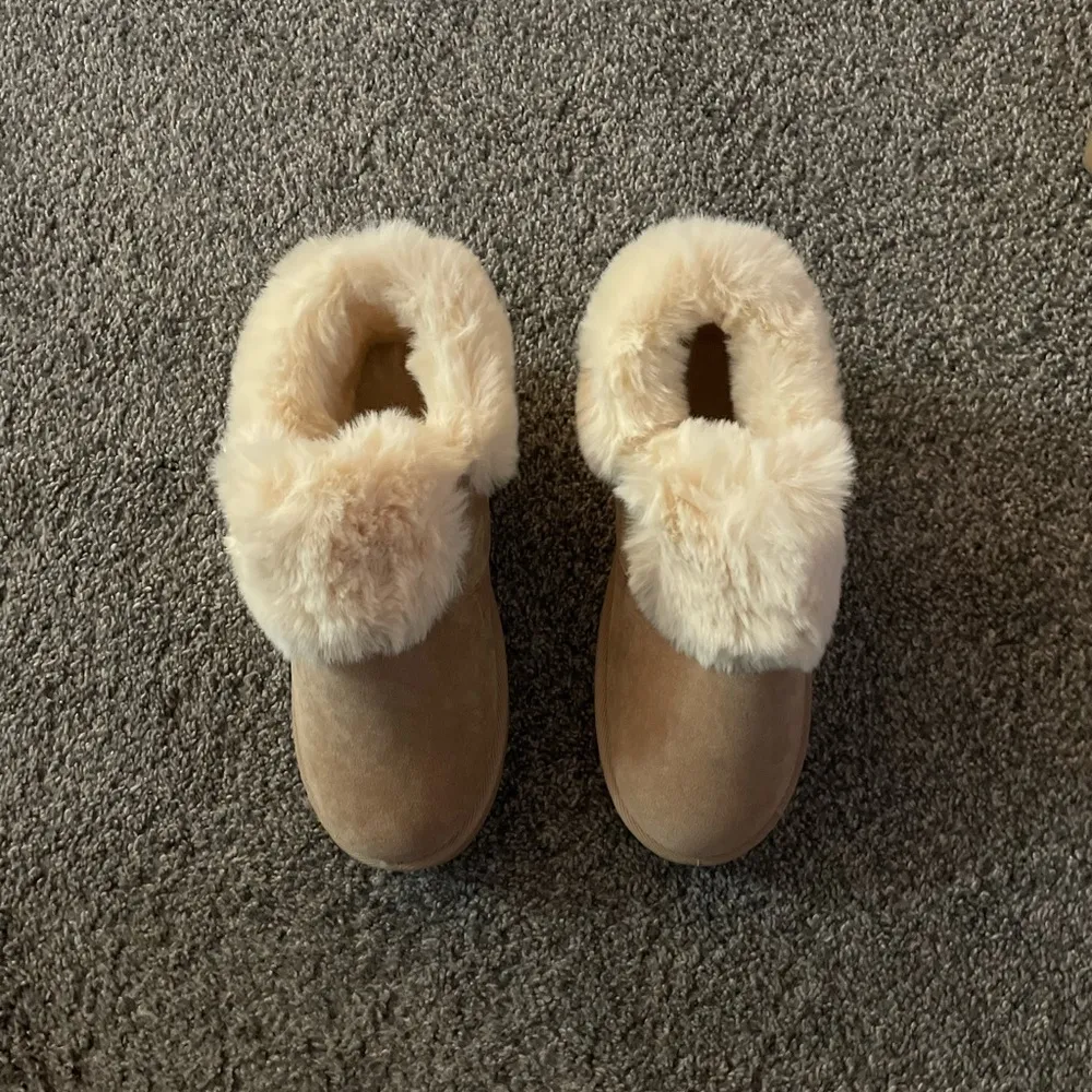 NIB Podjerety Fur Booties Tan Size 8.5 - Image 2